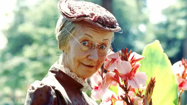 Irene Ryan on 'The Beverly Hillbillies'