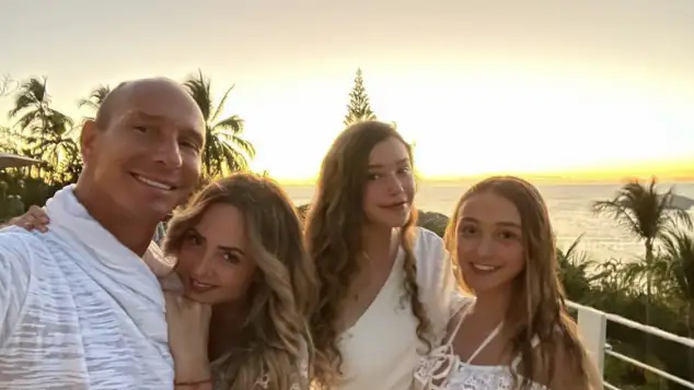 Andrea Legarreta, Erik Rubín e hijas