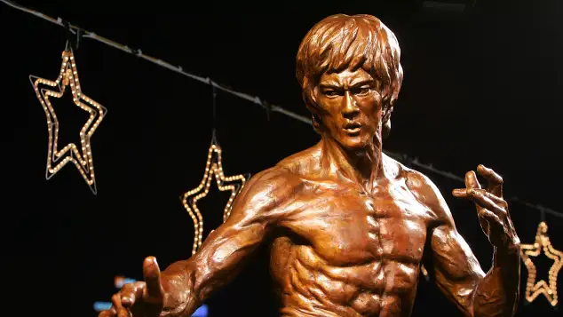 Bruce Lee Statue