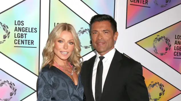 Kelly Ripa and Mark Consuelos