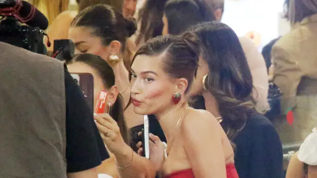 Hailey Bieber