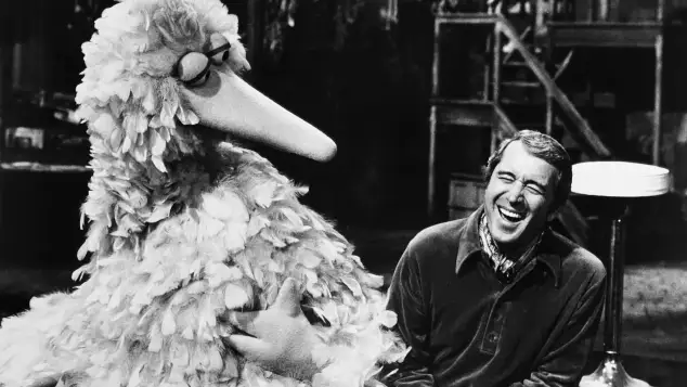 Big Bird and Perry Como in 'Sesame Street'