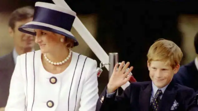 Príncipe Harry y princesa Diana
