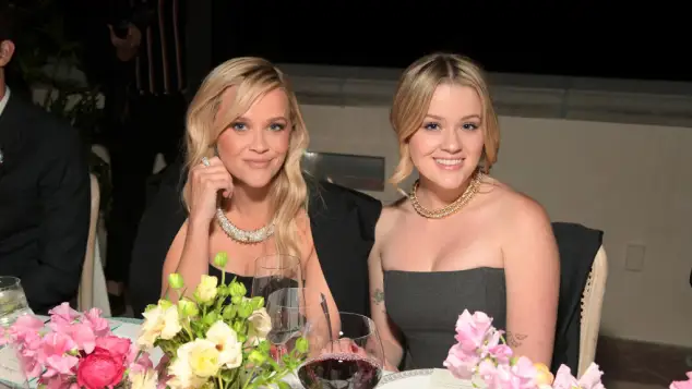 Reese Witherspoon and Ava Phillippe