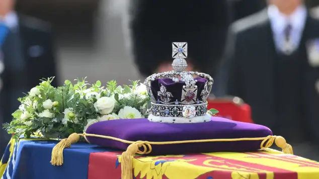Queen's coffin with crown