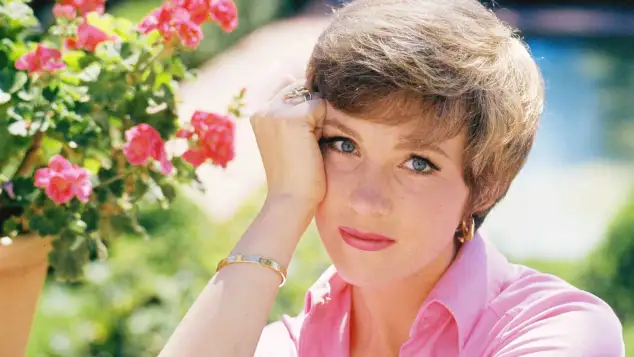 Julie Andrews 
