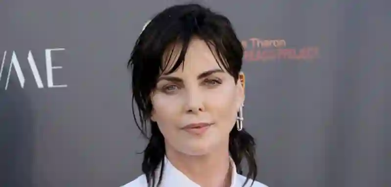 What! Charlize Theron Has Black Hair?!