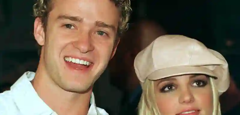 Justin Timberlake &amp; Britney Spears Singer Crossroads Film Premiere Hollywood, Los Angeles, EE.UU. 11 de febrero de 2002 PUBLICAT