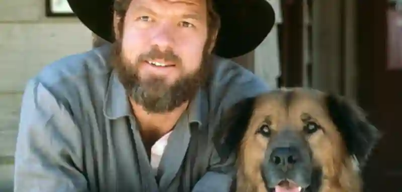 Merlin Olsen in 'Father Murphy'