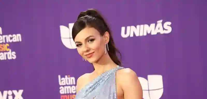Victoria Justice arrives for the 2024 Latin American Music Awards at the Grand Garden Arena at MGM Resort and Casino in