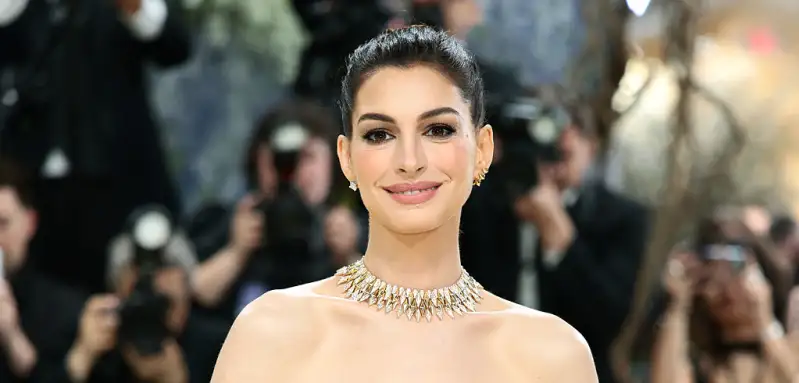 Anne Hathaway