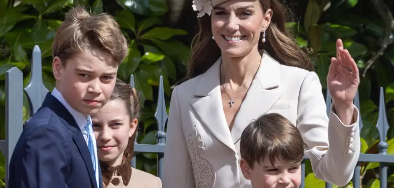 Princess Kate with her children