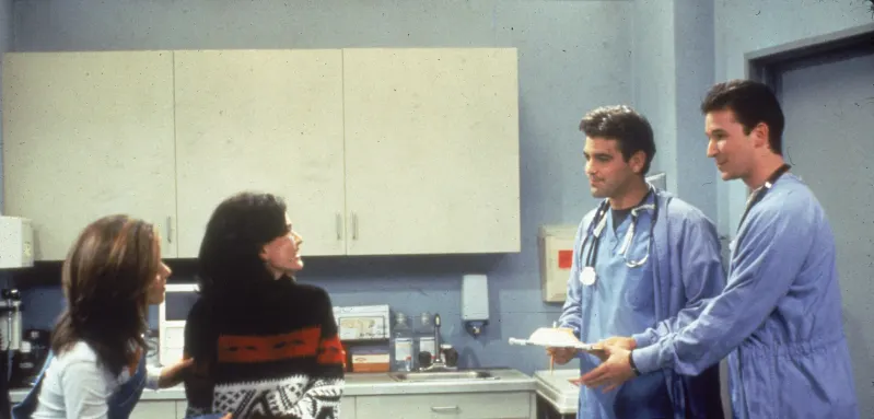 Jennifer Aniston, Courteney Cox, George Clooney, and Noah Wyle