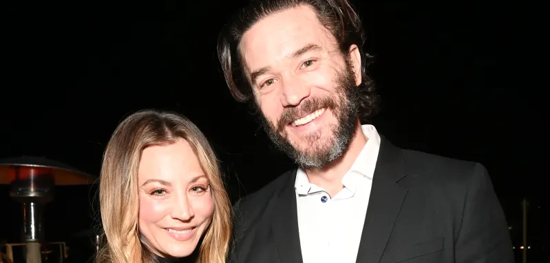Kaley Cuoco and Tom Pelphrey