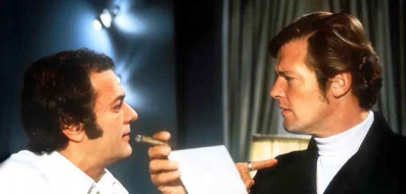 "The 2": Tony Curtis and Roger Moore
