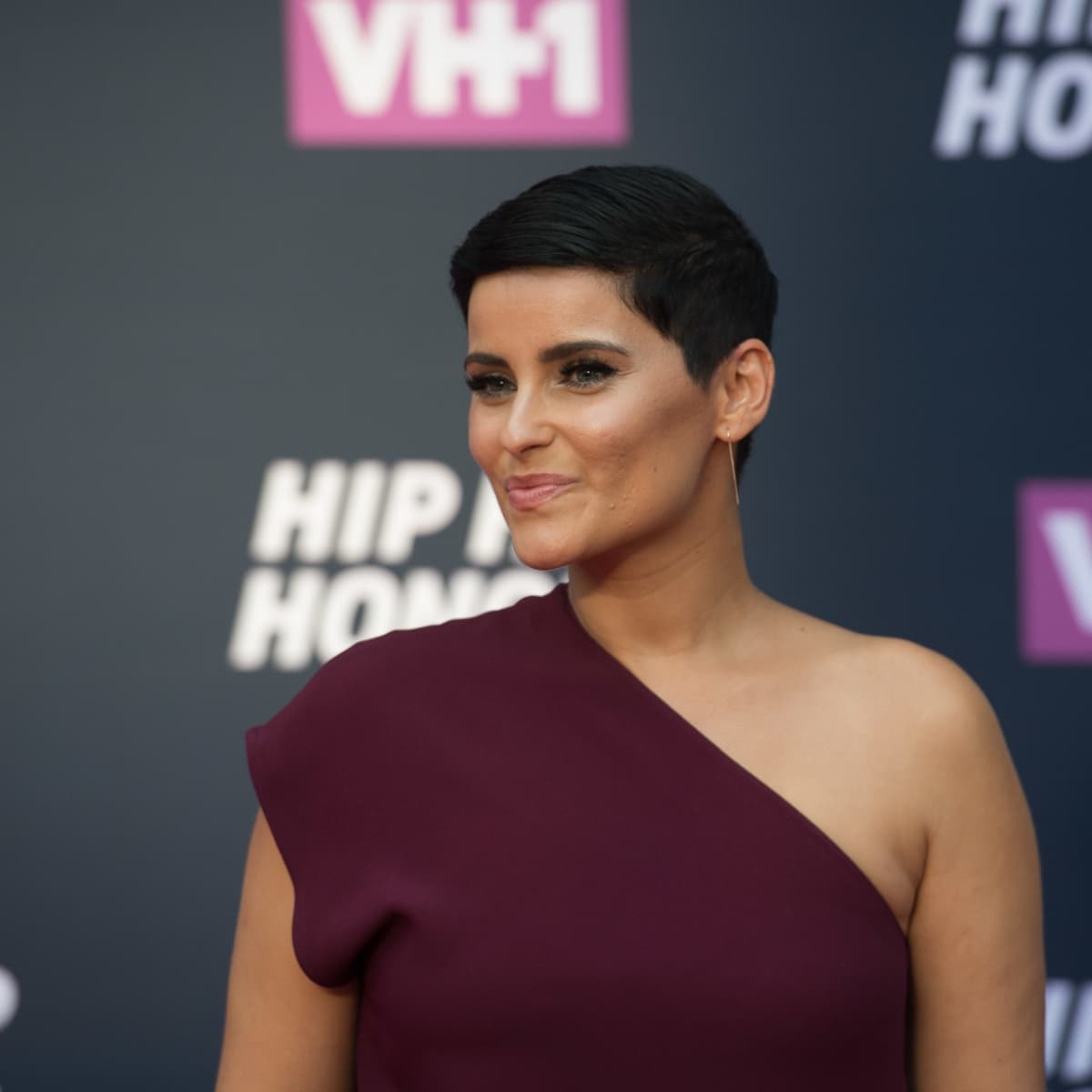 Hot nelly furtado What Happened