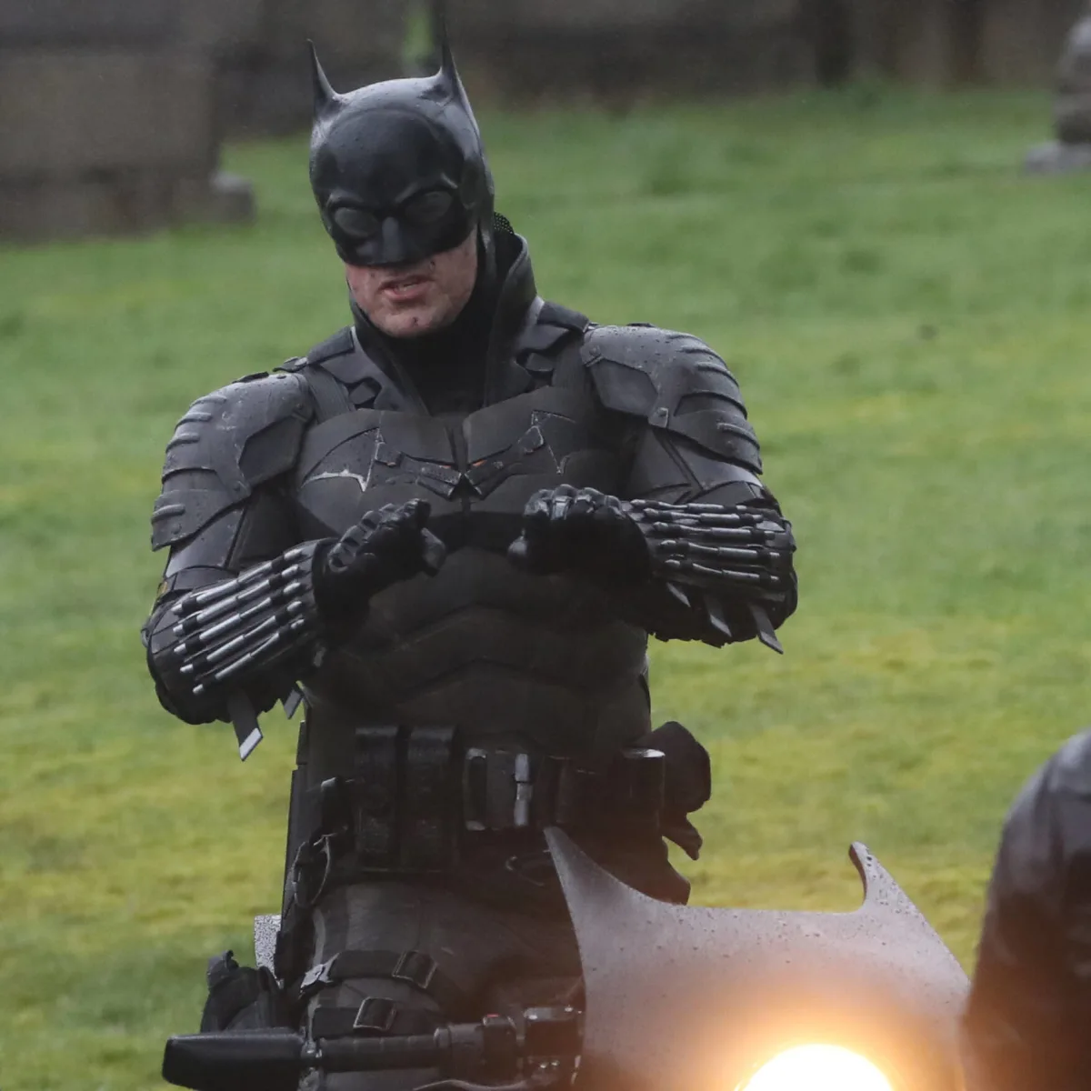 The Batman Robert Pattinson Suit And Batcycle Seen In New Photos