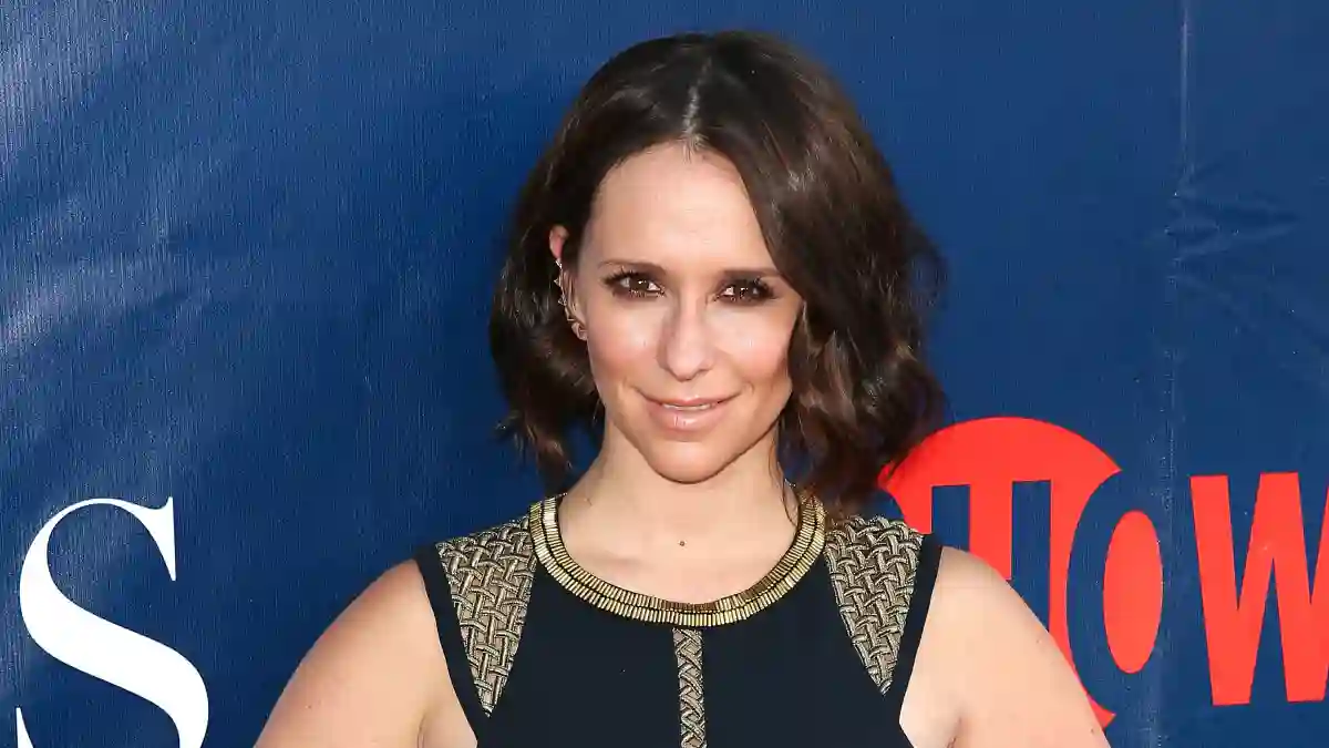 Actresses Who Have Their Own Production Companies: Jennifer Love Hewitt