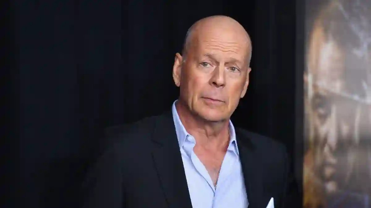 Bruce Willis new diagnosis dementia update aphasia health 2023