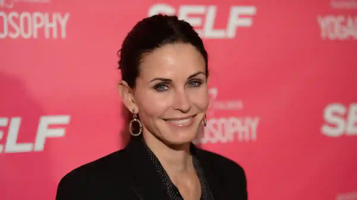 Courteney Cox attends SELF Magazine and Jennifer Aniston's celebration of Mandy Ingber's new book "Yogalosophy: 28 Days to the Ultimate Mind-Body Makeover"