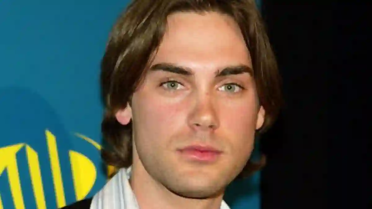 Hollywood, CA - JANUARY 13: Actor Drew Fuller arrives to The WB Networks 2004 All-Star Winter Party on January 13, 2004 at the Hollywood and Highland Mall, in Hollywood, California. (Photo by Kevin Winter/Getty Images)