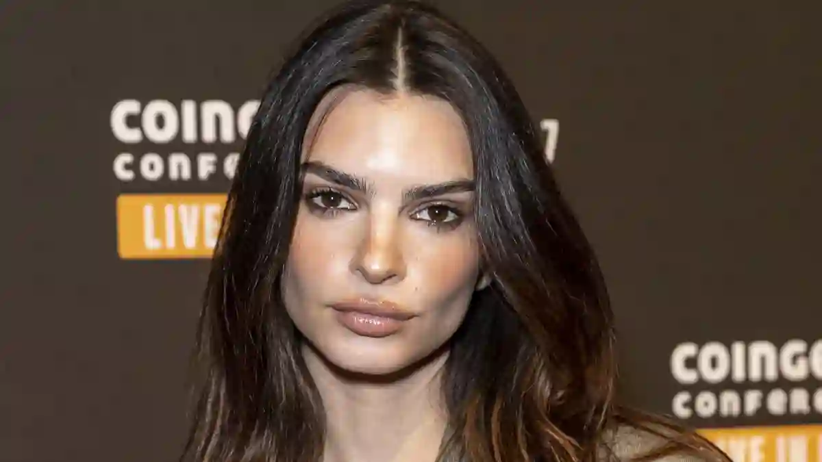 Emily Ratajkowski Opens Up In New Book About Her Parents Obsession With Her Beauty: "It Seemed Important To Them Both"