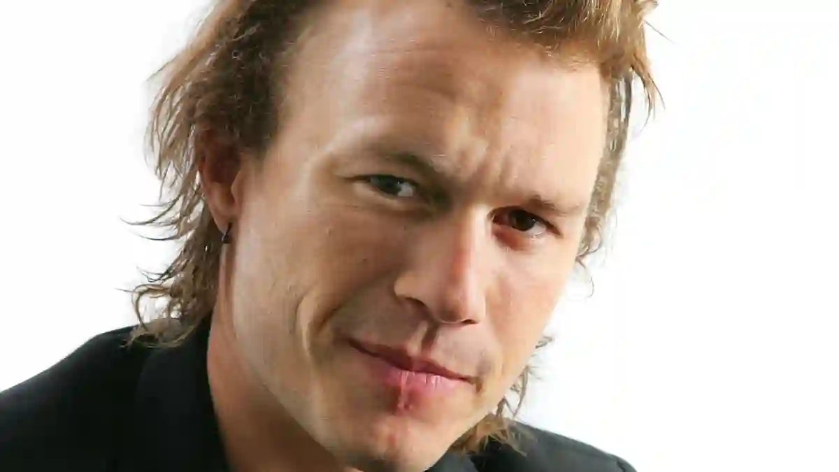 Heath Ledger (1979-2008). tragic celebrity deaths. Dark Knight Joker.