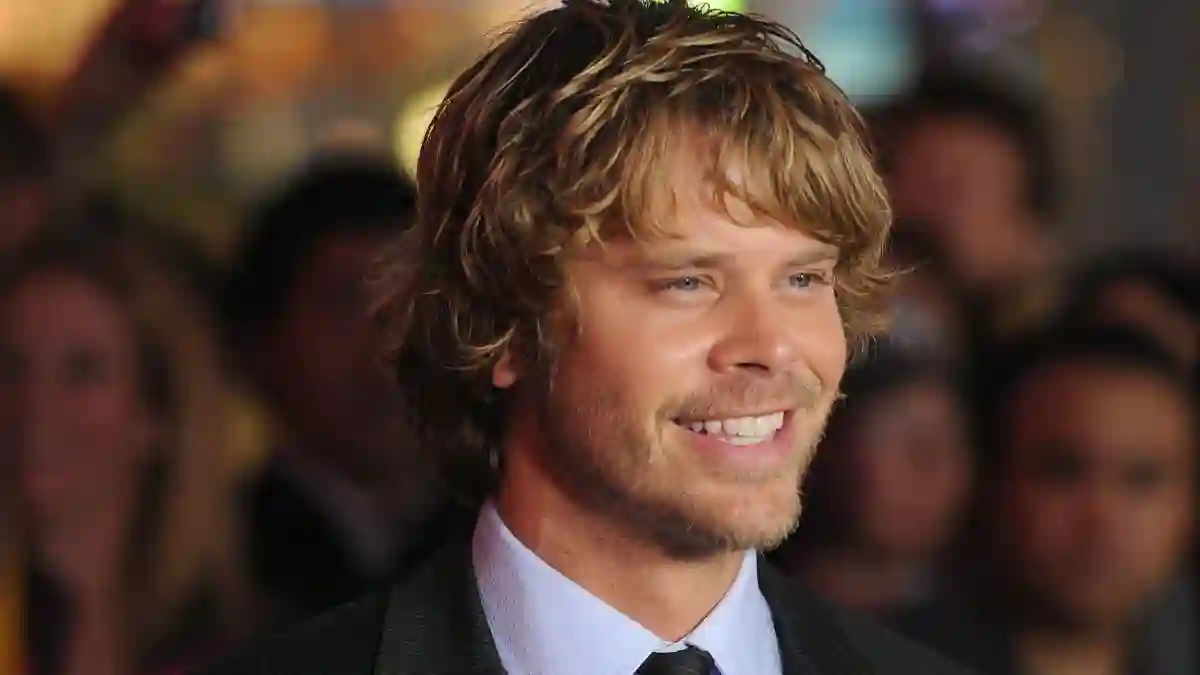 Hot Dad: Eric Christian Olsen Show Off His Muscles NCIS LA Deeks actor children kids new photo picture Instagram muscles arms body