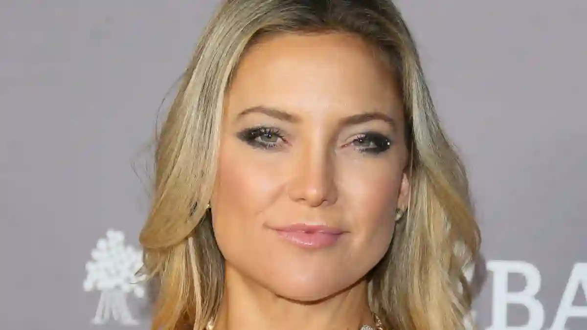 Kate Hudson arrives for the 2019 Baby2Baby Fundraising Gala at 3Labs in Culver City, California on November 9, 2019