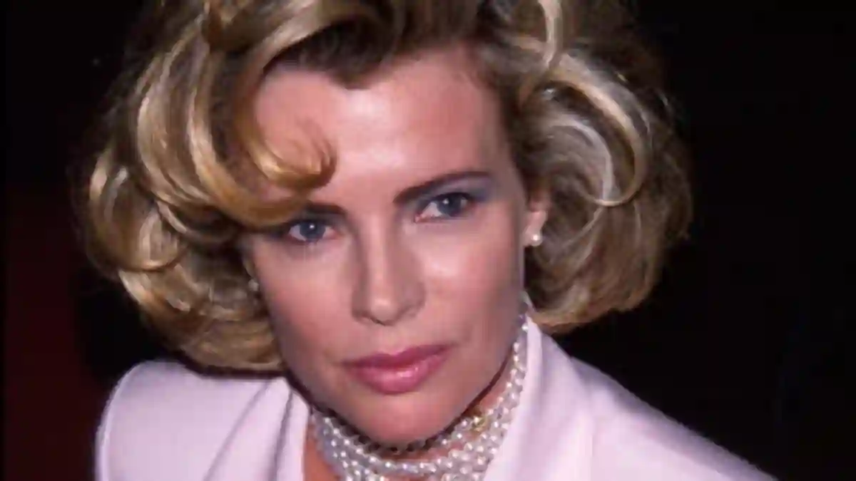Kim Basinger Young movies pictures 9 1/2 weeks How The Sex Symbol Looked In The 1980s