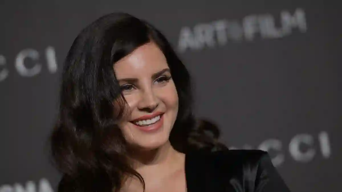 Lana Del Rey at the 2018 LACMA Art+Film Gala at the Los Angeles County Museum of Art in Los Angeles, California on November 3, 2018