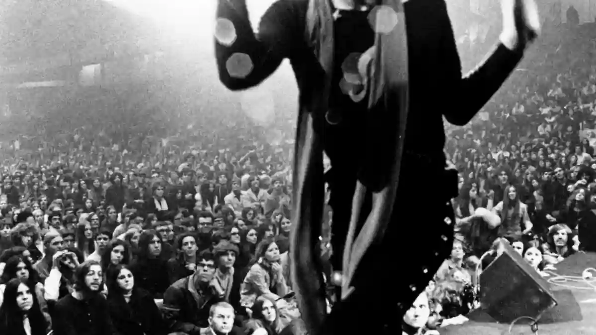 Mick Jagger 1970 GIMME SHELTER tour