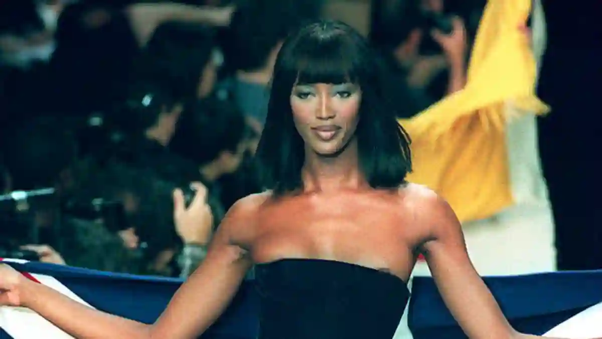 Naomi Campbell models for Chanel in 1994