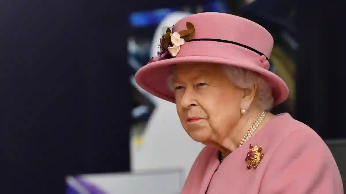 Queen Elizabeth Will Get COVID-19 Vaccine "Within Weeks" Pfizer-BioNTech