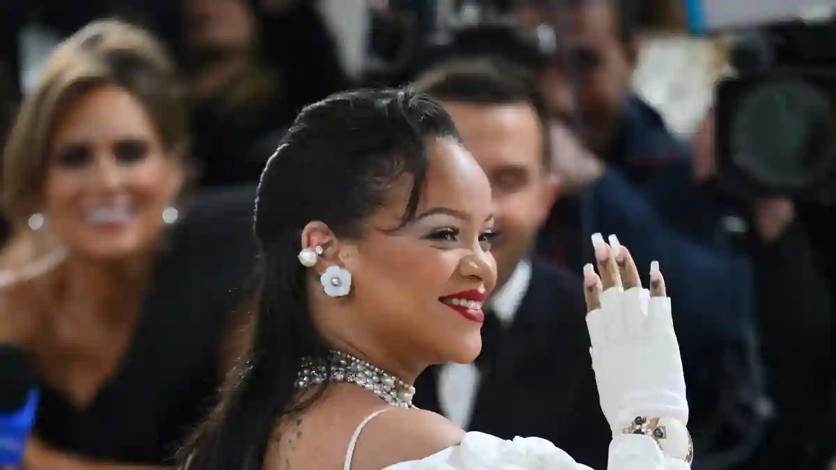 cantante rihanna embarazada sexy