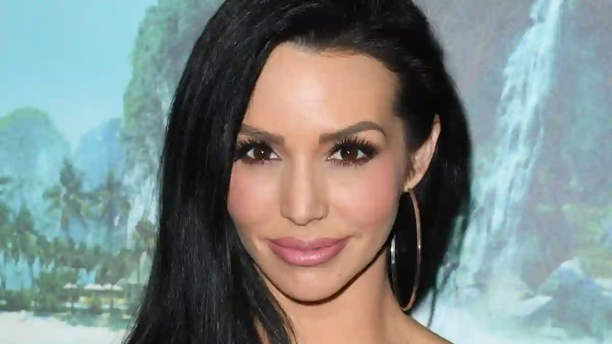 Scheana Shay Says She And John Mayer Were In A "Throuple" After His Split With Jennifer Aniston