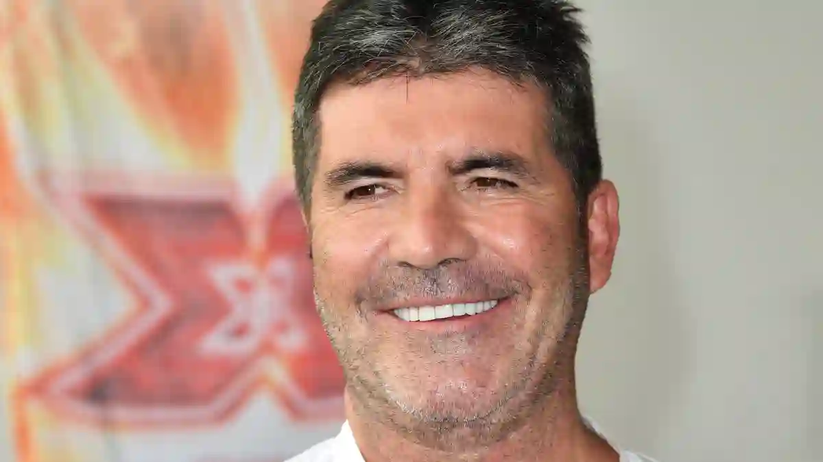 Simon Cowell Primera nueva aparición Evento Cirugía de espalda rota 2020