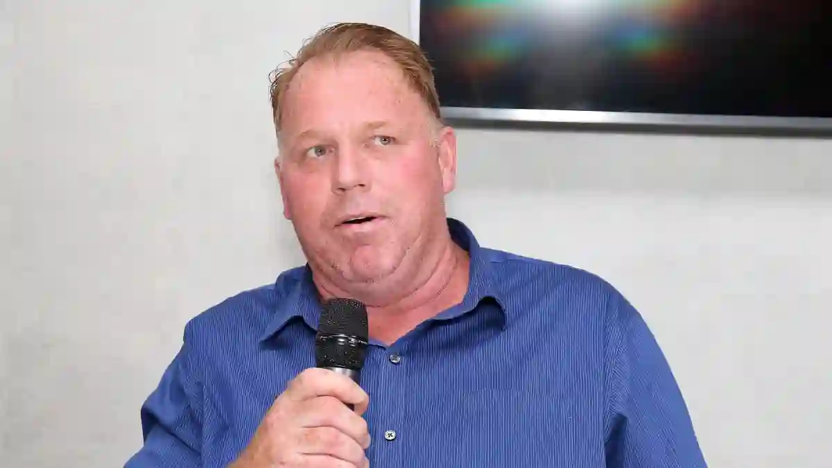 Thomas Markle Jr. Is Starting Drama With Meghan And Prince Harry Again half brother sister siblings Big Brother VIP Australia start watch release premiere date royal family news 2021