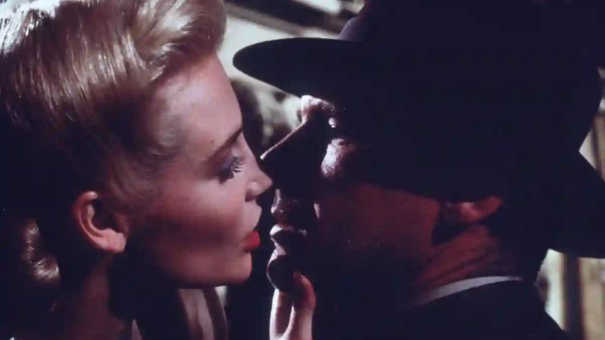 Alison Doody and Harrison Ford as "Dr. Elsa Schneider" and "Indiana Jones" in Indiana Jones and the Last Crusade.