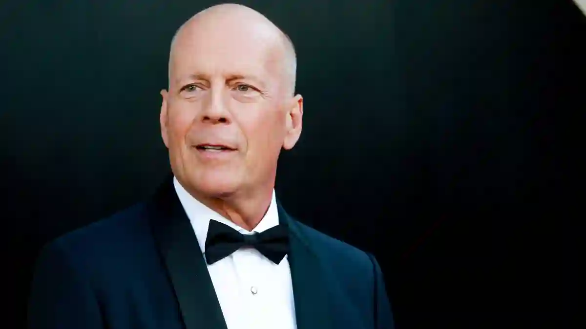 Bruce Willis Wears Original "Saving The World Outfit" From 'Armageddon' While Self-Isolating