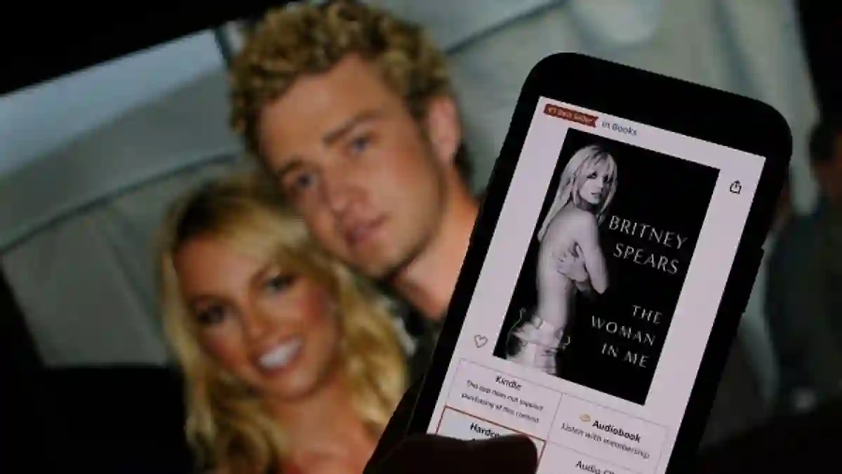 US-ENTERTAINMENT-MUSIC-PUBLISHING-BRITNEYSPEARS-SPEARS-LITERATUR