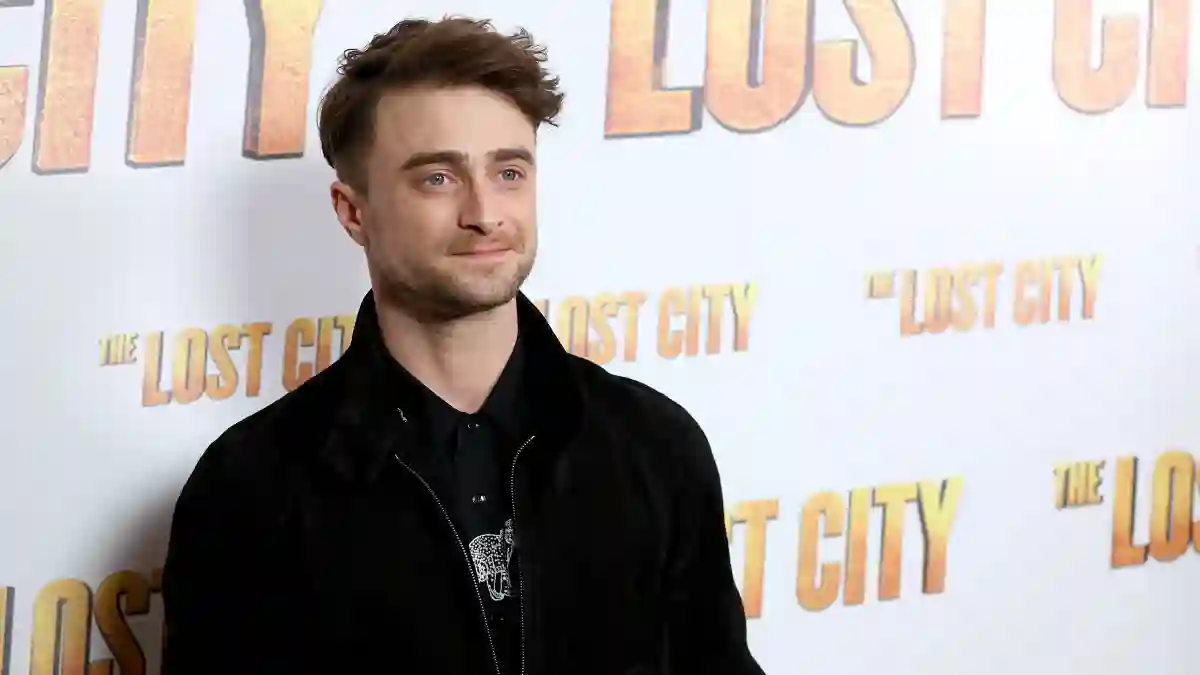 Big Night! Daniel Radcliffe And His Girlfriend Make Rare Appearance Together