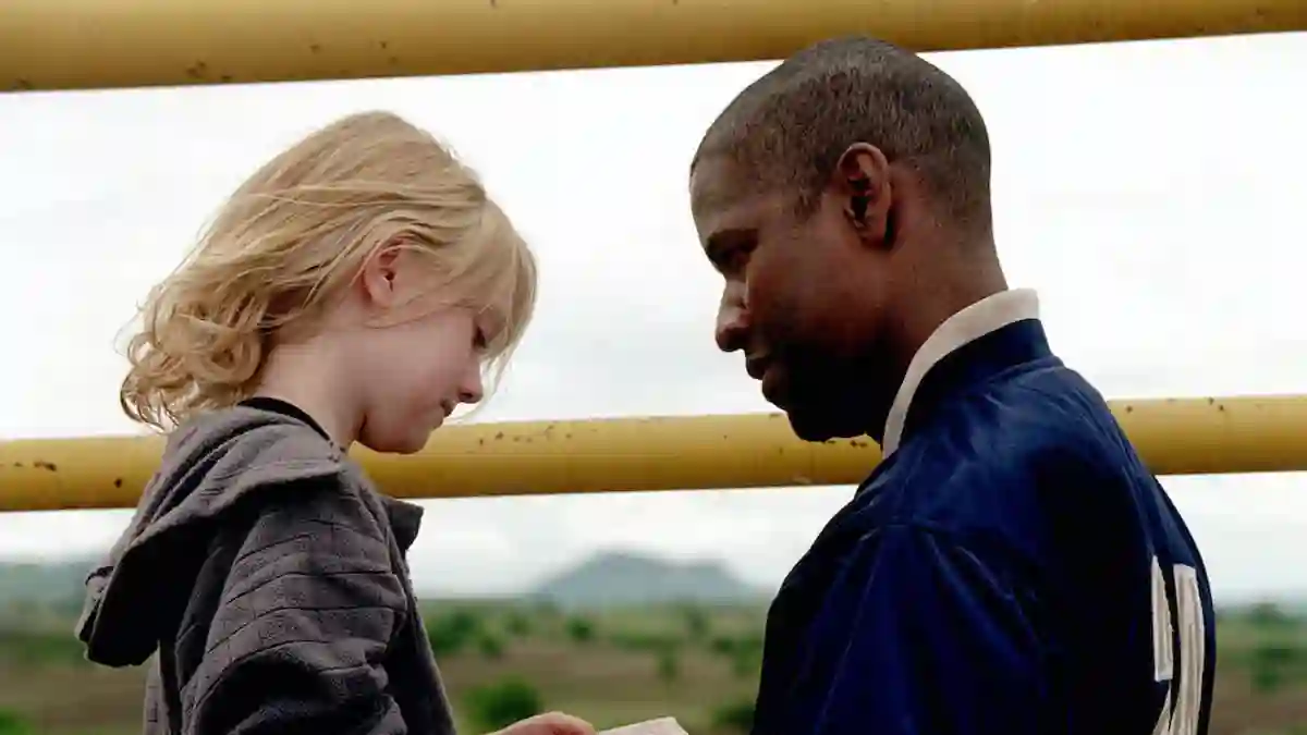 Denzel Washington and Dakota Fanning