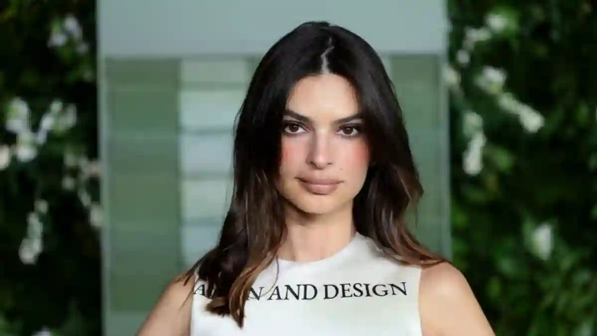 Emily Ratajkowski