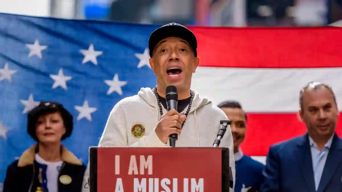 USA Thousands in Times Square at IAmAMuslimToo rally Hip Hop pioneer Russell Simmons attended the g