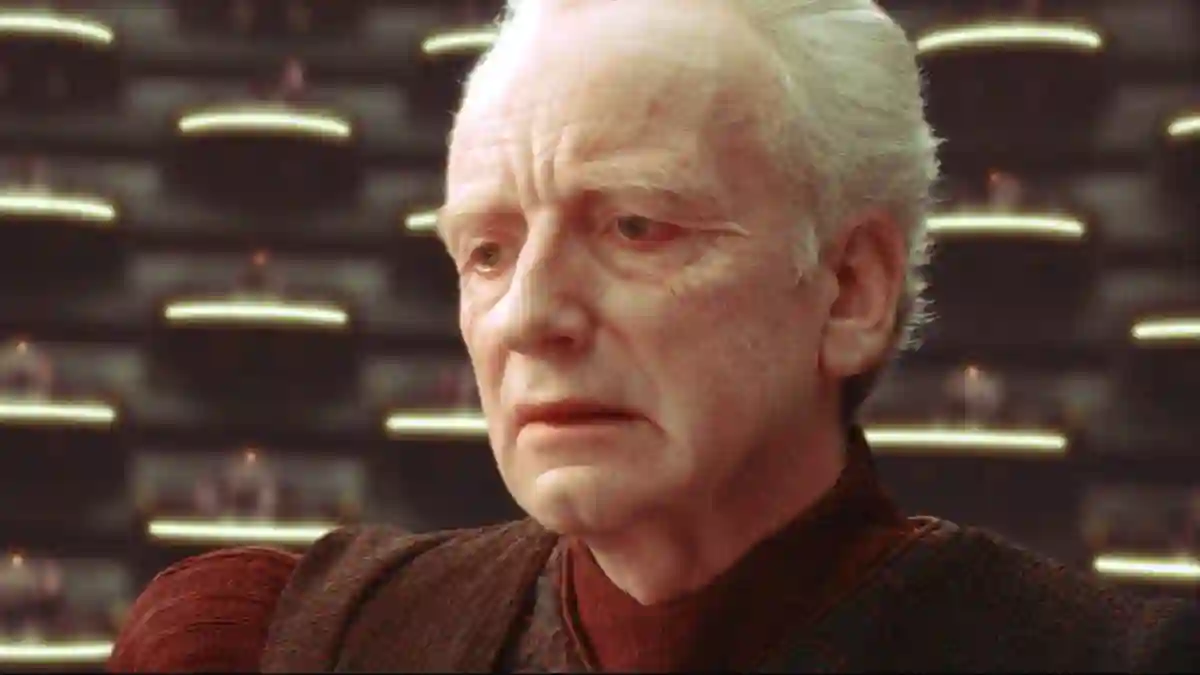 STAR WARS EPISODE II: ATTACK OF THE CLONES, Ian McDiarmid, 2002, Copyright 2002 Lucasfilm Ltd., courtesy Everett Collect