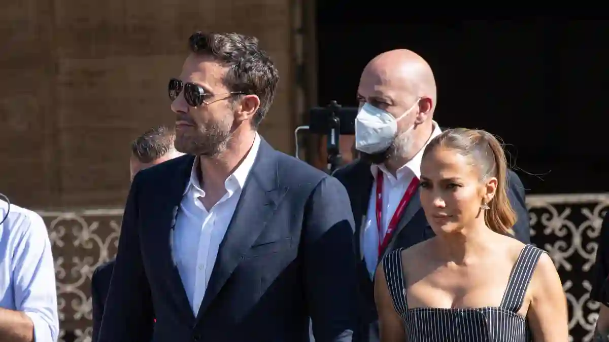 78th Mostra - Jennifer Lopez And Ben Affleck Ben Afflek and Jennifer Lopez leave from Casino peer after press conference