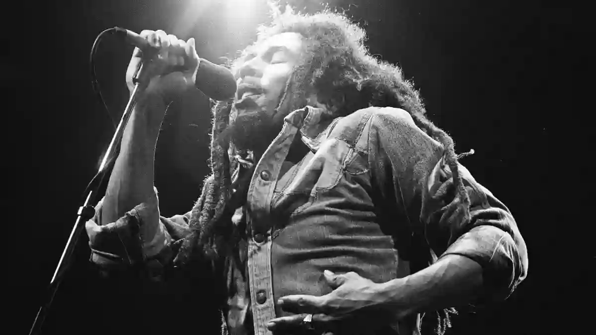 Archivbilder der Woche KW46 Bob Marley performing live on stage at the Brighton Centre, Brighton, UK, 8th July 1980 Bob