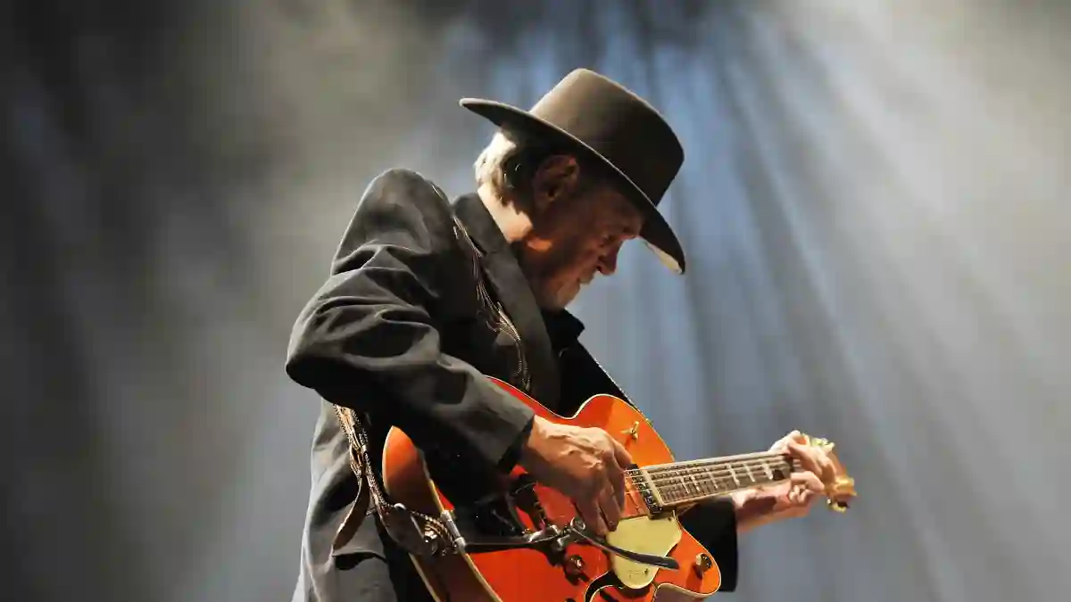 Duane Eddy plays The Royal Festival Hall Duane Eddy plays The Royal Festival Hall, London 2 October 2010. Picture by /,