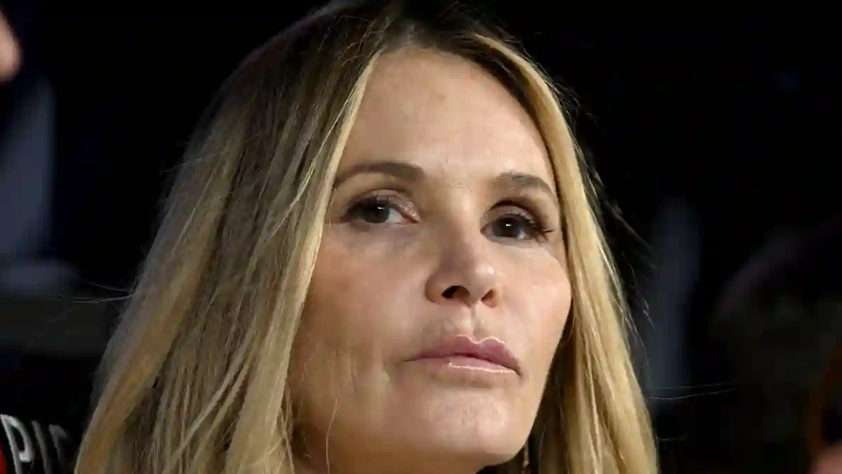 TENNIS AUSTRALIAN OPEN, Elle Macpherson wtahces Daniil Medvedev of Russia in action during the Mens Singles final again